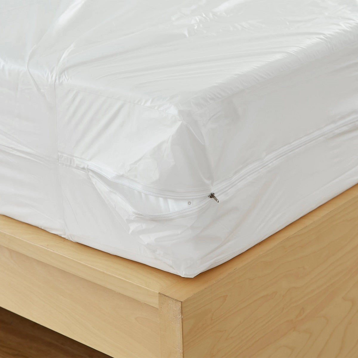 3-Gauge Vinyl Bedding Protector for Full Mattresses or Boxsprings 54"x75"x9"