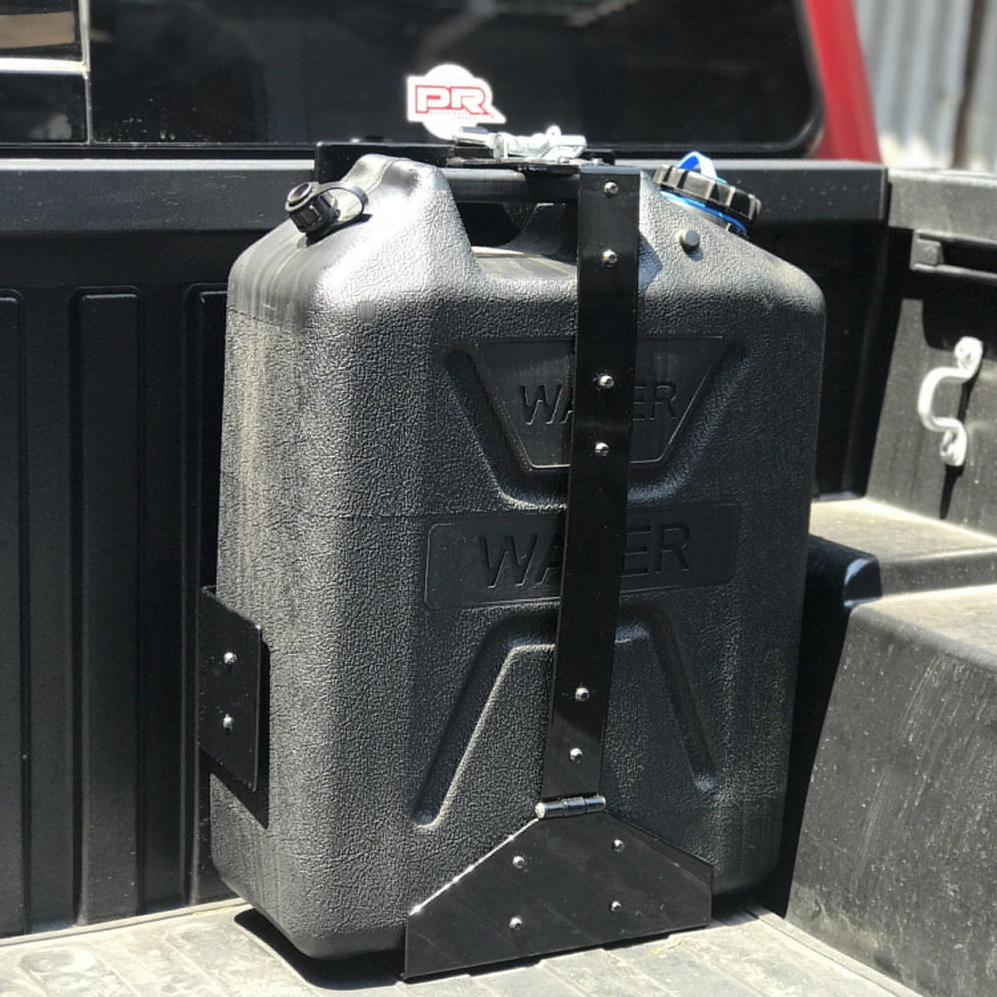 Wavian 20 Liter Gas Can Front Loading Holder