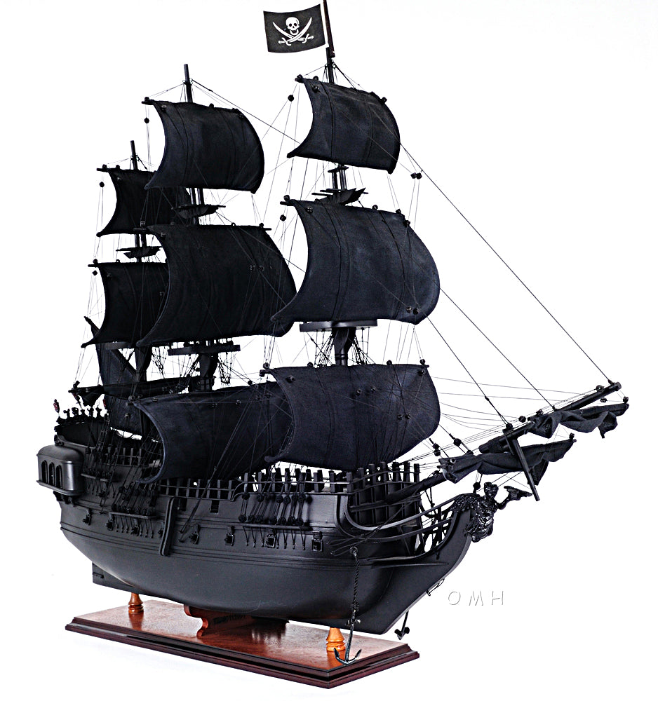 Black Pearl Pirate Ship Large Model with Table Top Display Case