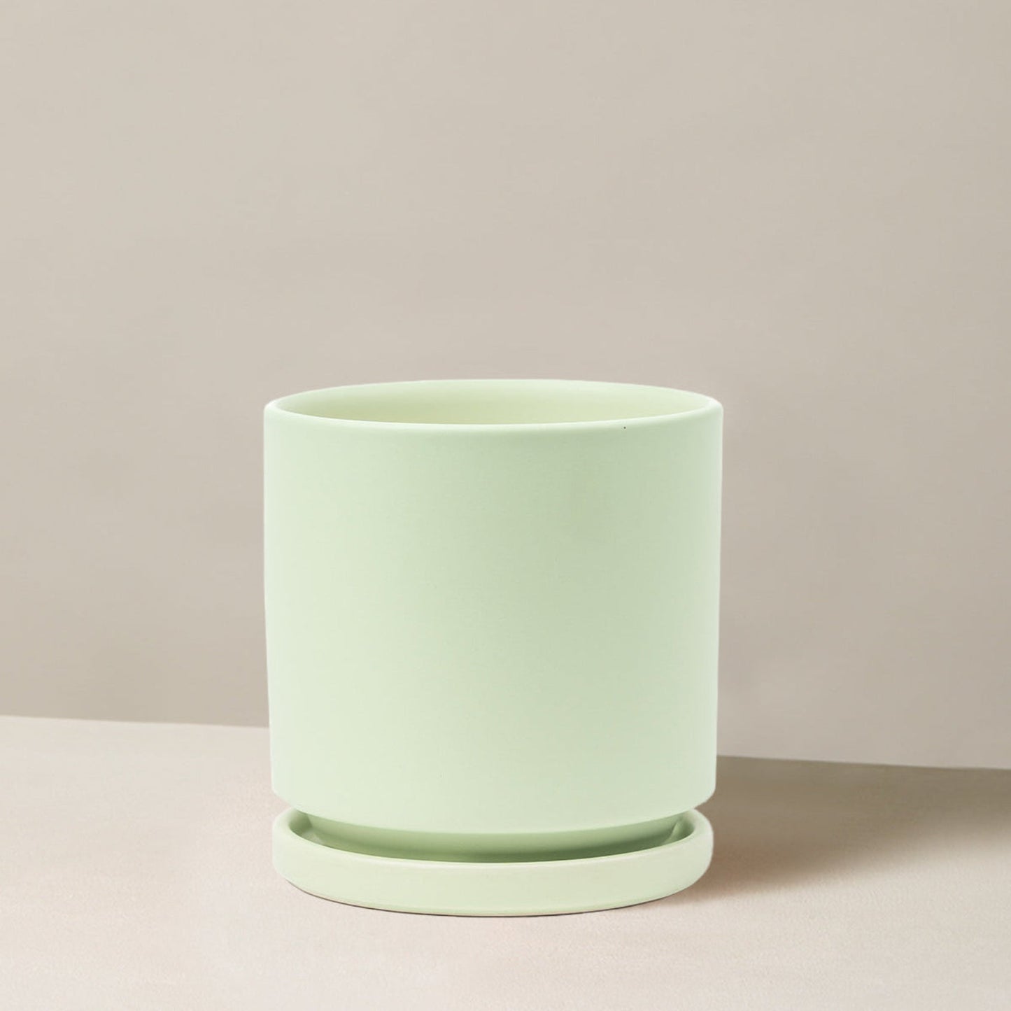 Isabella Planter