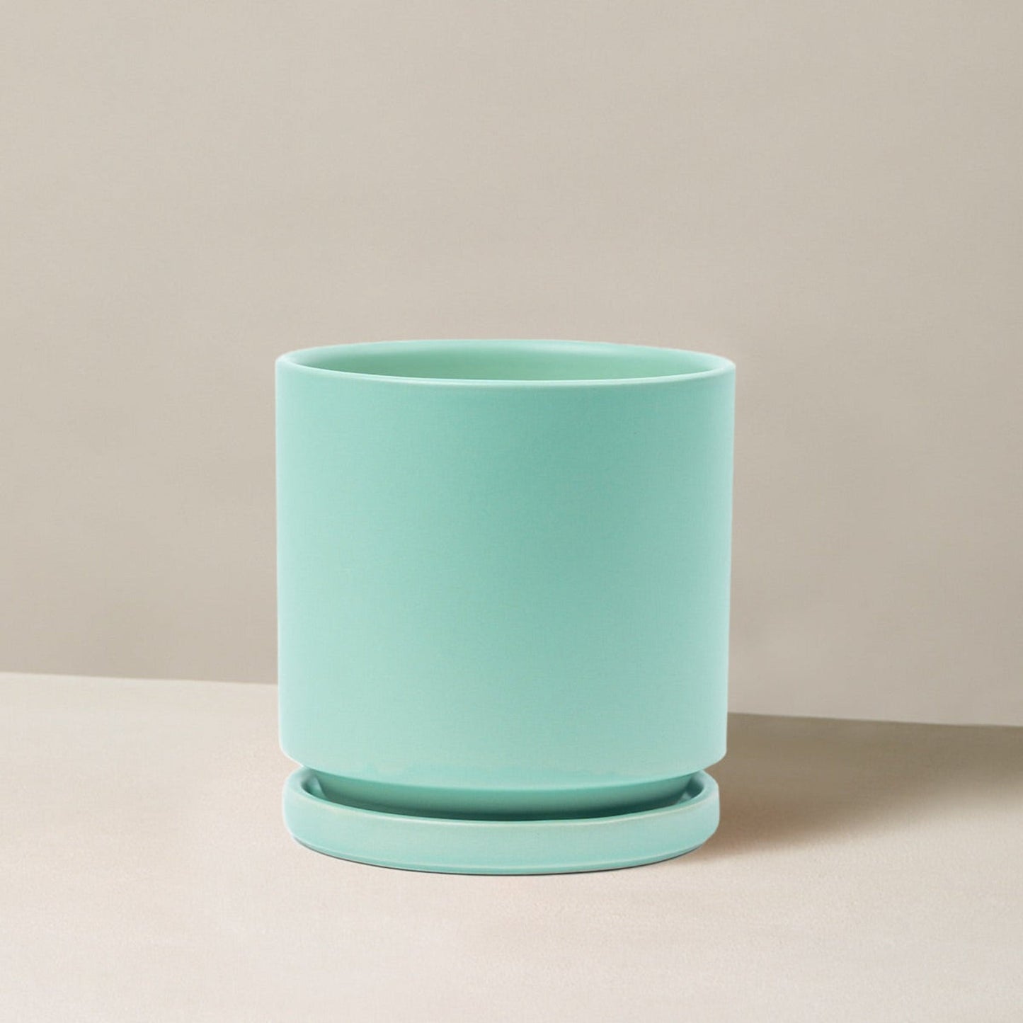 Isabella Planter