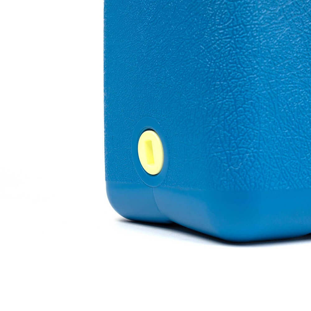 Wavian 5 Gallon Water Can, BPA Free, Food-Grade, & UV Stabilized for Extended Outdoor Use