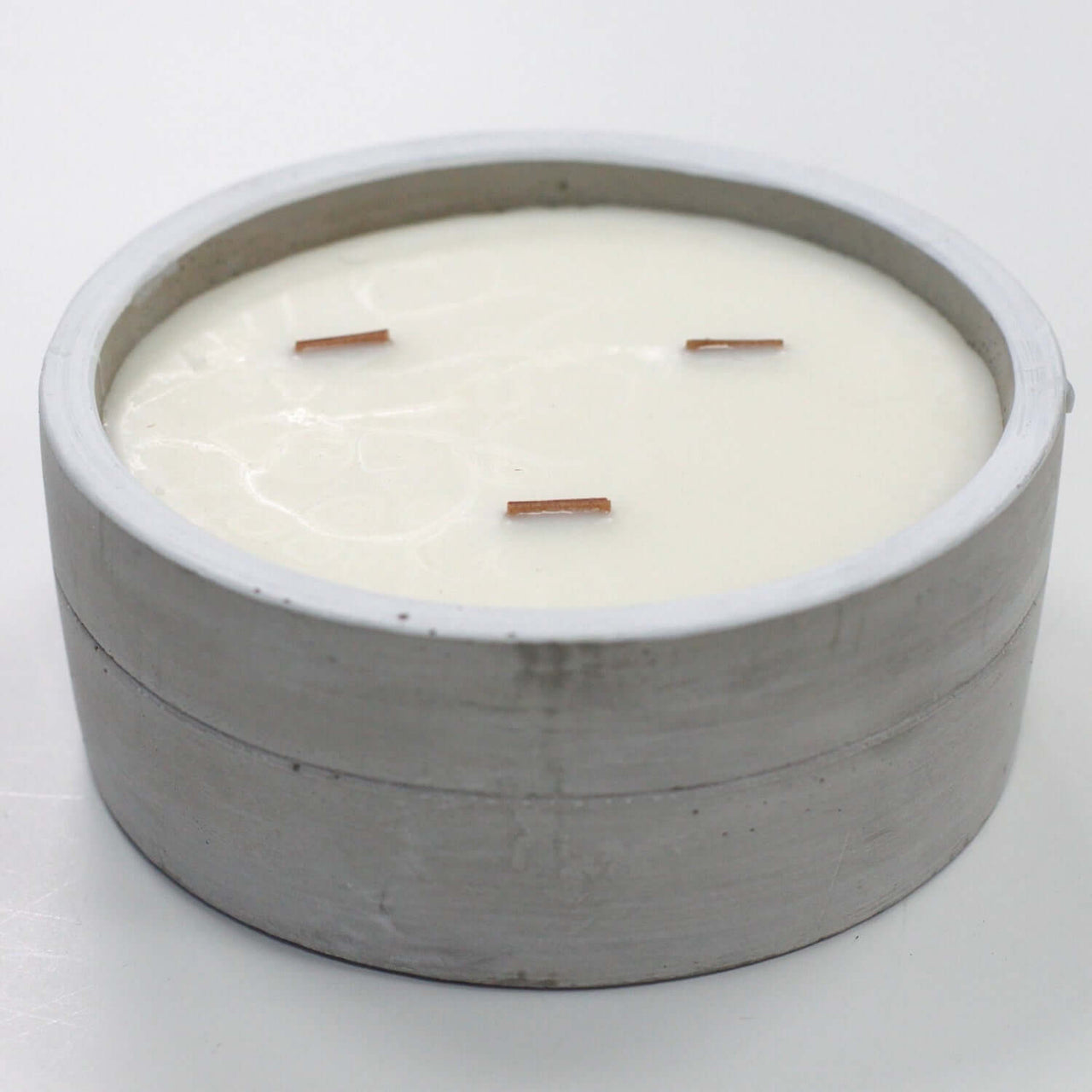 Luminous Wood Wick Concrete Candles